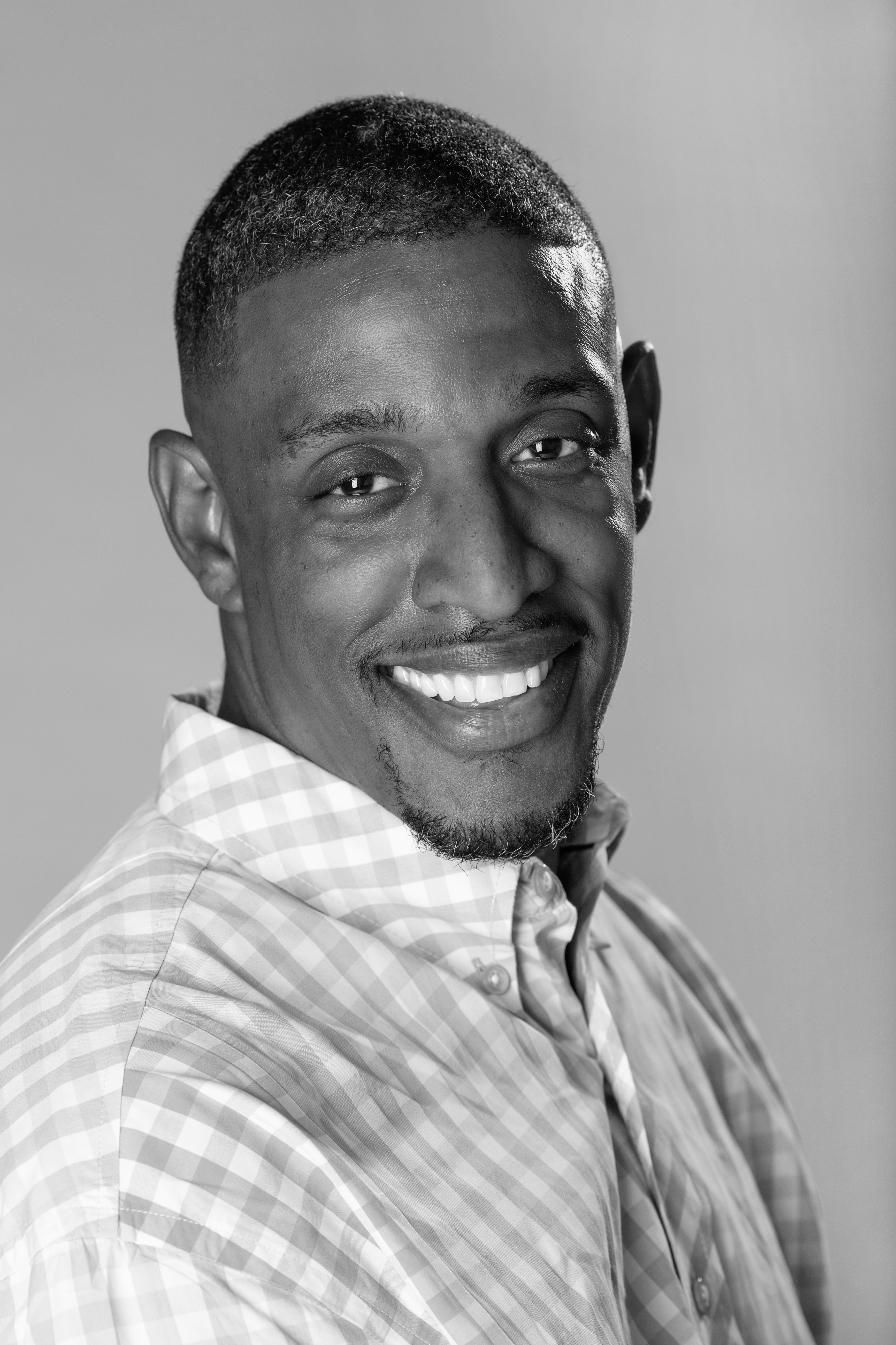 Headshot of R. Leon Sapp
